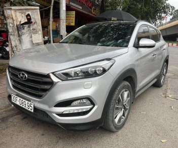 Hyundai Tucson 2017 - Xe màu bạc giá cạnh tranh