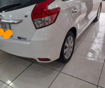 Toyota Yaris 2015 - Màu trắng, nhập khẩu giá cạnh tranh