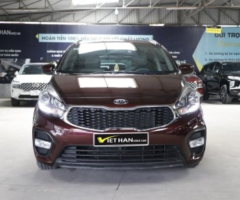 Kia Rondo 2018 - Xe màu đỏ