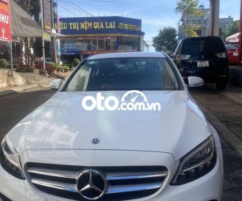 Mercedes-Benz C180 2020 - Xe màu trắng