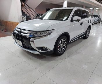 Mitsubishi Stavic 2016 - Giá 595tr