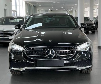 Mercedes-Benz E180 2023 - Sẵn xe giao ngay - Giảm tiền mặt trực tiếp vào giá bán