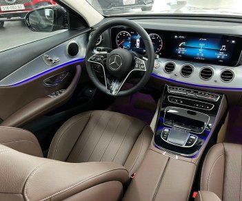 Mercedes-Benz E180 2023 - Sẵn xe giao ngay - Giảm tiền mặt trực tiếp vào giá bán