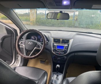 Hyundai Accent 2011 - Sơn xi đẹp căng