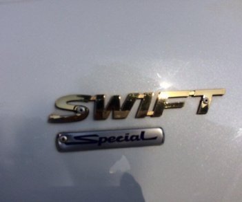 Suzuki Swift 2016 - Logo vàng, biển vip