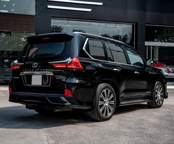 Lexus LX 570 2019 - Phiên bản 7 chỗ ngồi