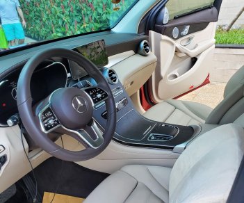 Mercedes-Benz GLC 300 2019 - Màu đỏ, giá cạnh tranh