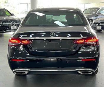 Mercedes-Benz E180 2023 - Sẵn xe giao ngay - Giảm tiền mặt trực tiếp vào giá bán