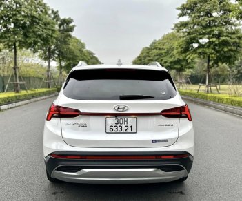 Hyundai Santa Fe 2022 - Màu trắng mới chạy 12.000km