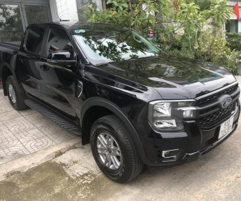 Ford Ranger 2022 - Màu đen, xe nhập