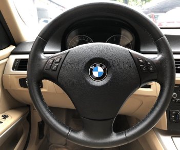 BMW 320i 2011 - Biển vip