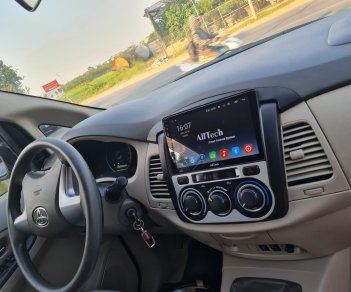 Toyota Innova 2015 - Màu bạc