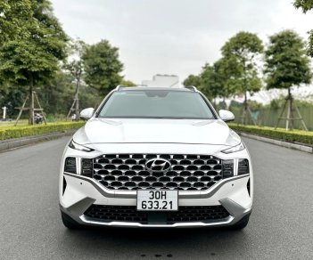 Hyundai Santa Fe 2022 - Màu trắng mới chạy 12.000km