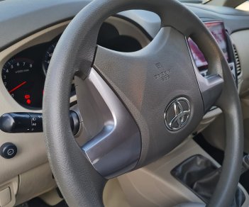 Toyota Innova 2015 - Màu bạc