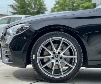 Mercedes-Benz 2023 - Xe có sẵn giao ngay