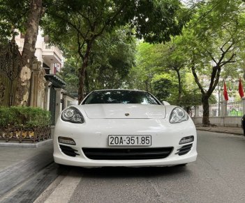 Porsche Panamera 2010 - Màu trắng