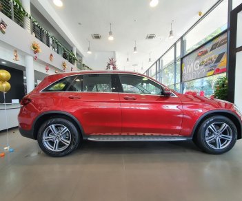 Mercedes-Benz GLC 200 2023 - Giảm giá lên tới 100 triệu tiền mặt và nhiều quà tặng