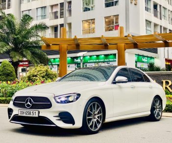 Mercedes-Benz E300 2021 - Màu trắng chính chủ