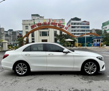 Mercedes-Benz C200 2015 - Bán xe màu trắng