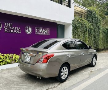 Nissan Sunny 2013 - Màu xám