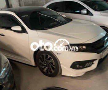 Honda Civic cần bán gấp  1.8E 2018 trắng odo 28 2018 - cần bán gấp civic 1.8E 2018 trắng odo 28