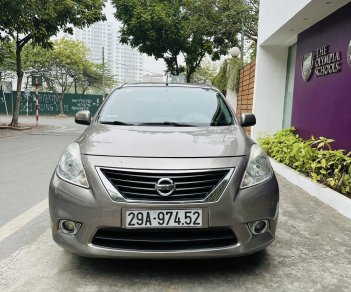 Nissan Sunny 2013 - Màu xám