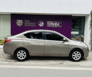 Nissan Sunny 2013 - Màu xám