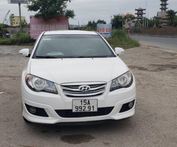 Hyundai Avante 2014 - Sơn xi sạch sẽ, nội thất đẹp long lanh