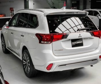 Mitsubishi Stavic 2022 - Hỗ trợ thuế trước bạ - Xe giao ngay