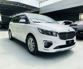 Kia Sedona 2018 - Màu trắng