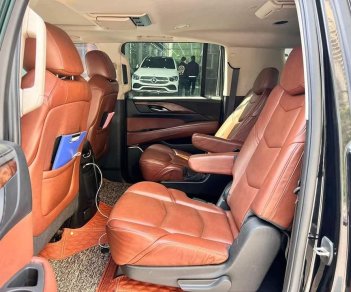 Cadillac Escalade 2015 - Màu đen, nội thất nâu