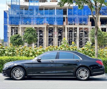 Mercedes-Benz 2017 - Bán xe zin 99% xe đẹp đi 25.000 đen nội thất nâu bao check hãng