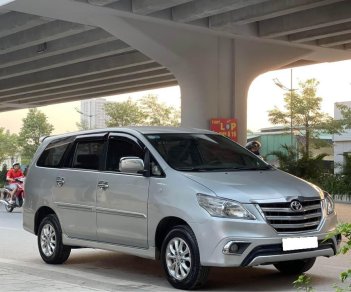 Toyota Innova 2012 - Số tự động, bản G, màu bạc