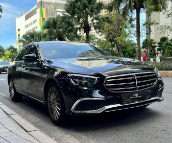 Mercedes-Benz 2022 - Đen nâu, odo 7,499km, biển số TPHCM - Siêu lướt