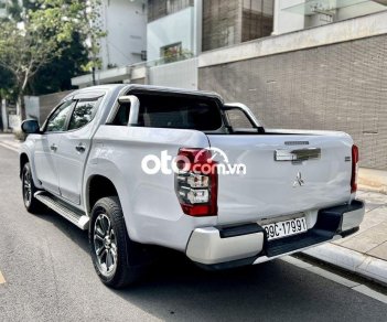 Mitsubishi Triton   4x4AT Mivec Premium Model 2020 2019 - Mitsubishi Triton 4x4AT Mivec Premium Model 2020