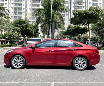 Hyundai Sonata 2011 - Màu đỏ