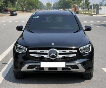 Mercedes-Benz GLC 200 2022 - Đen, nội thất kem, siêu lướt 20 km chính hãng