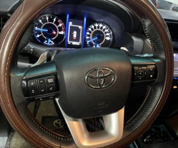 Toyota Fortuner 2019 - Màu trắng số tự động, giá chỉ 920 triệu