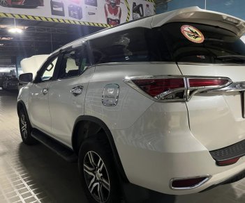 Toyota Fortuner 2019 - Màu trắng số tự động, giá chỉ 920 triệu