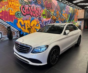 Mercedes-Benz C200 2018 - Tặng ngay gói chăm sóc và phủ Ceramic cao cấp