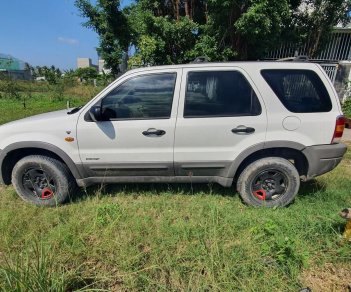 Ford Escape 2001 - Màu trắng, nhập khẩu