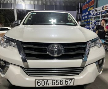 Toyota Fortuner 2019 - Màu trắng số tự động, giá chỉ 920 triệu