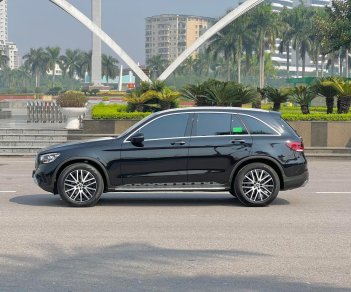 Mercedes-Benz GLC 200 2022 - Đen, nội thất kem, siêu lướt 20 km chính hãng