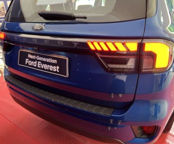 Ford Everest 2023 - 1 cầu số tự động