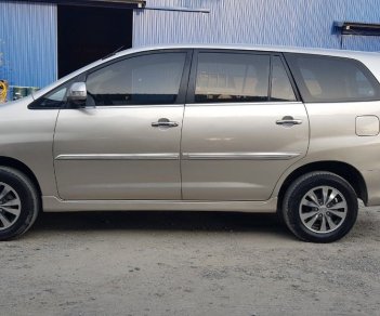 Toyota Innova 2015 - Xe màu bạc