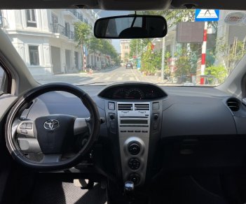 Toyota Yaris 2012 - Toyota Yaris 2012 số tự động