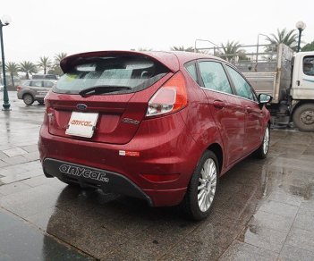 Ford Fiesta 2016 - Giá chỉ 379 triệu