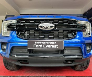 Ford Everest 2023 - 1 cầu số tự động