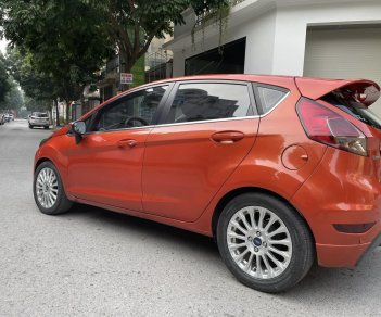 Ford Fiesta 2014 - Màu đỏ, nhập khẩu