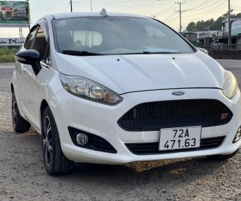 Ford Fiesta 2014 - Màu trắng, nhập khẩu